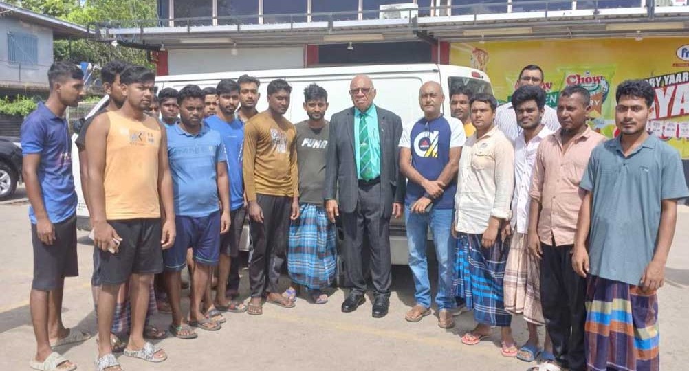 ফিজির প্রধানমন্ত্রীকে অসন্তোষের কথা জানালেন ২৬ বাংলাদেশি