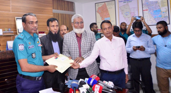 হাসিনা ও সাবেক সিইসিদের বিরুদ্ধে বিএনপির মামলা