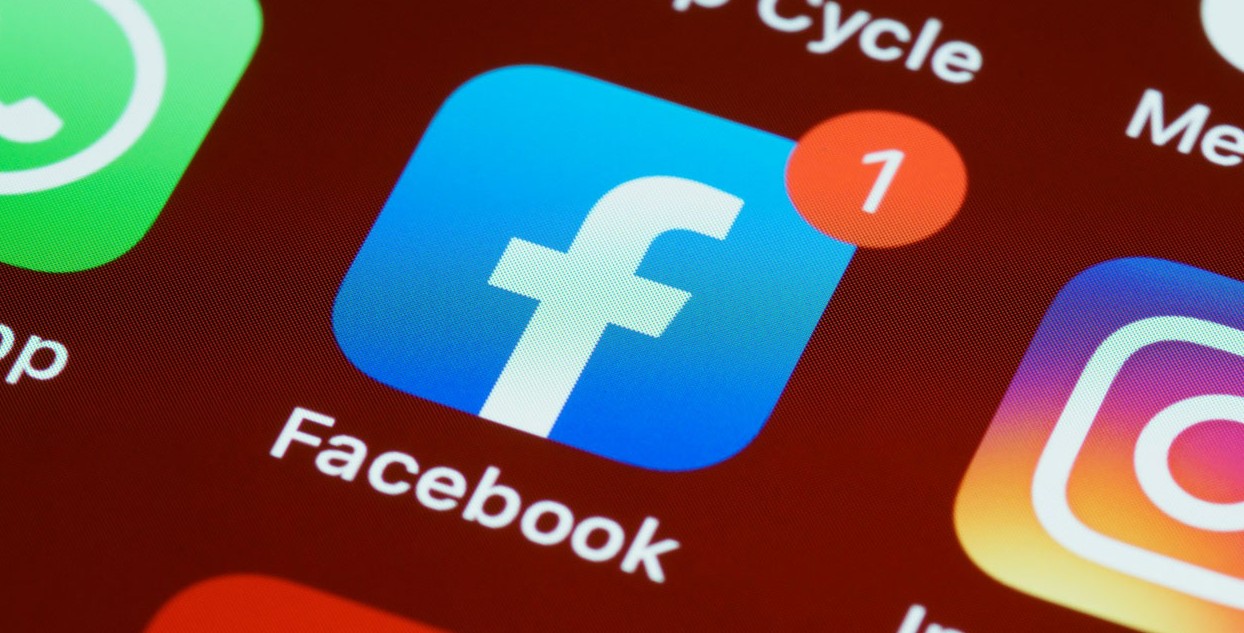 ফেসবুকে ভুয়া চাকরির ফাঁদ থেকে সাবধান