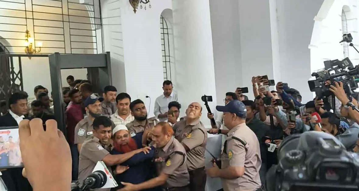 আবু সাইদ হত্যা মামলার রায় ঘোষণার পর আসামিদের ‘জয় বাংলা’ স্লোগান