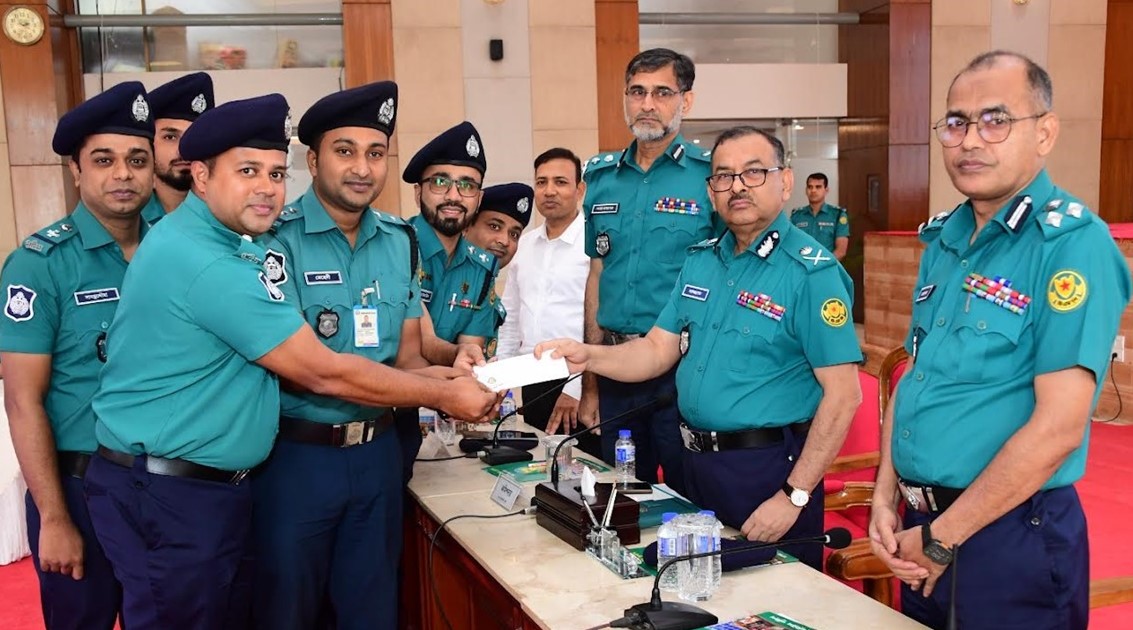 ডিএমপিতে বিভিন্ন ক্যাটাগরিতে মার্চ মাসে সেরা হলেন যারা