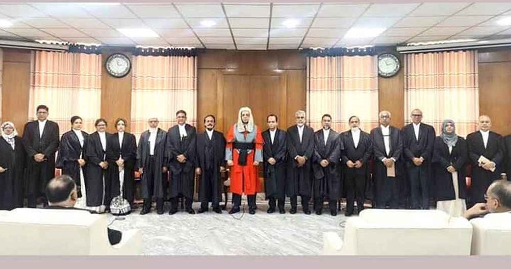 শপথ নিলেন হাইকোর্টের ২১ বিচারপতি