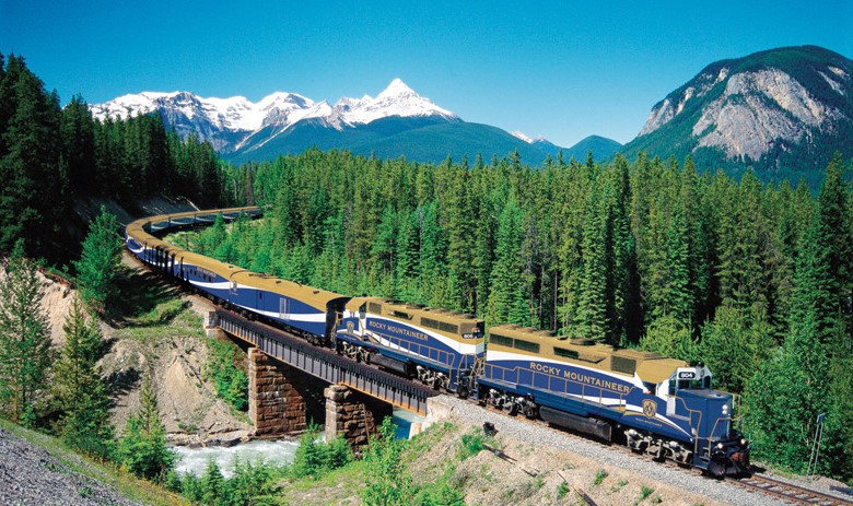 বিশ্বের ৫ অসাধারণ ট্রেনযাত্রা