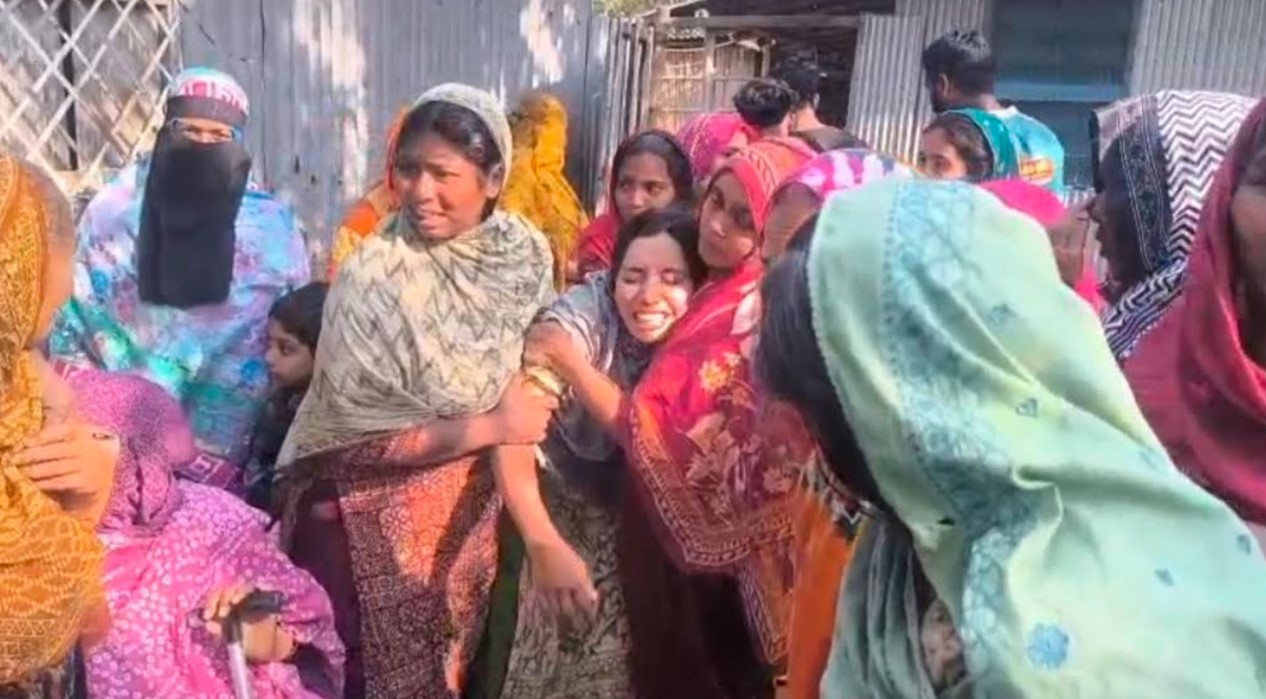 ঈশ্বরদীতে দাদিকে হত্যা করে নাতনিকে ধর্ষণ, ২ জনের মরদেহ উদ্ধার