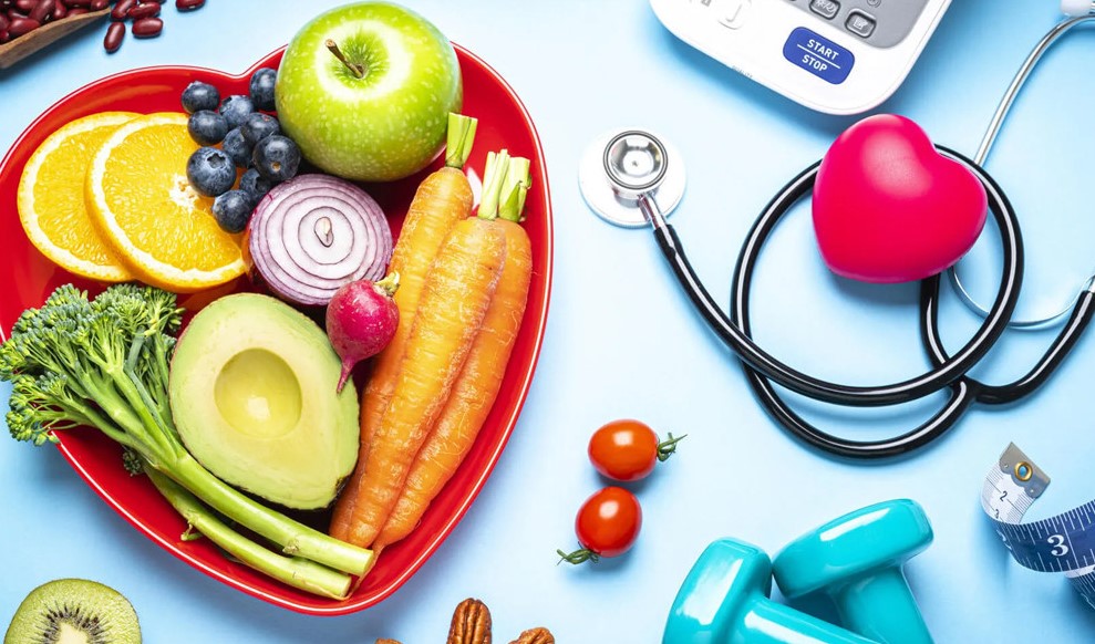 সুস্থ হার্ট, সুন্দর জীবন: হৃদরোগের ঝুঁকি কমানোর ৬ সহজ উপায়