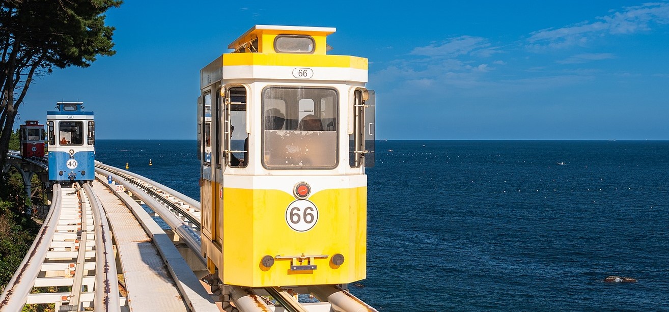 নারীর একক ভ্রমণের সেরা ১০ গন্তব্য