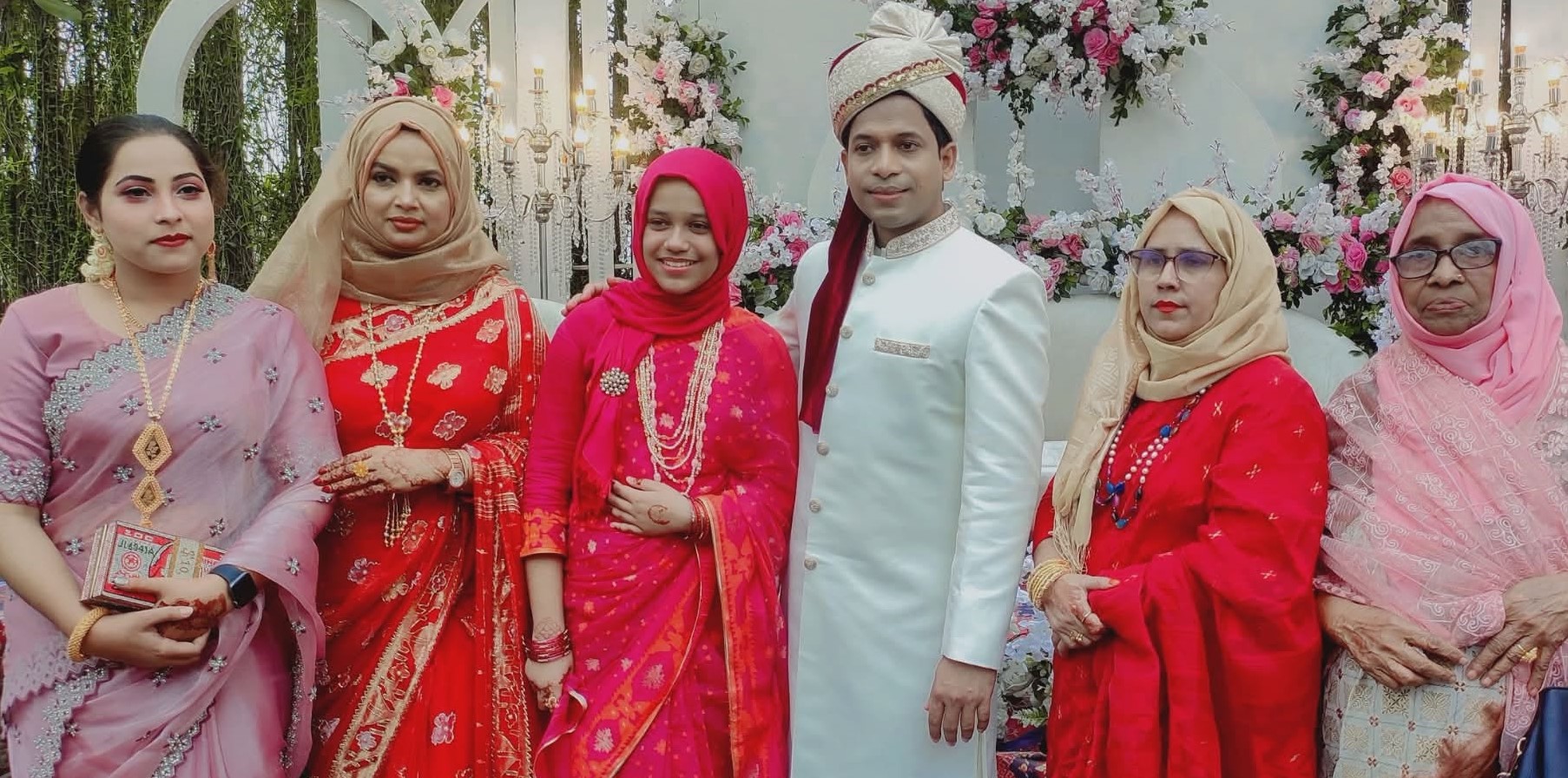 বিয়ে করলেন দীপ্তি চৌধুরী