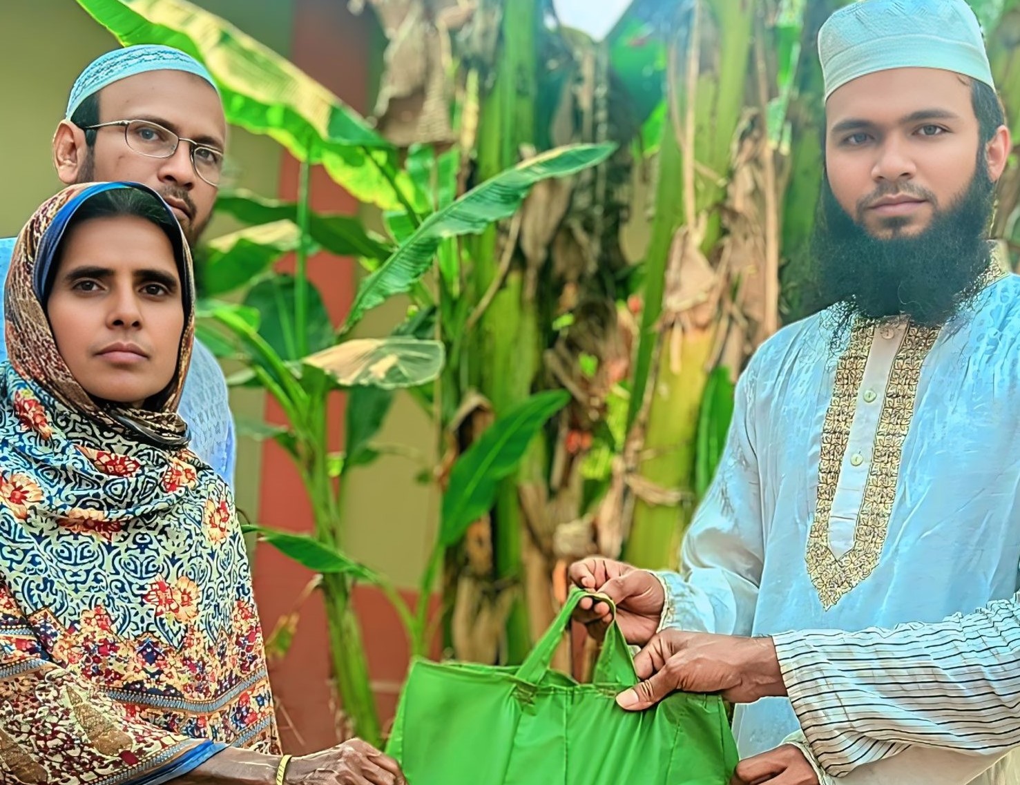 রূপসী নওগাঁর ঈদ উপহার পেলেন ১১০ সুবিধাবঞ্চিত পরিবার