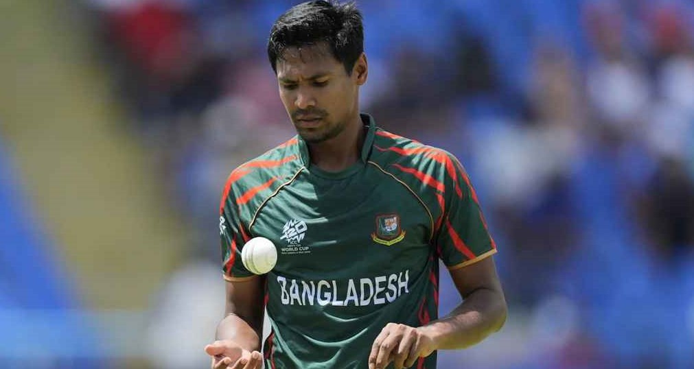 আন্তর্জাতিক টি-টোয়েন্টিতে বিশ্বরেকর্ড গড়লেন মোস্তাফিজ