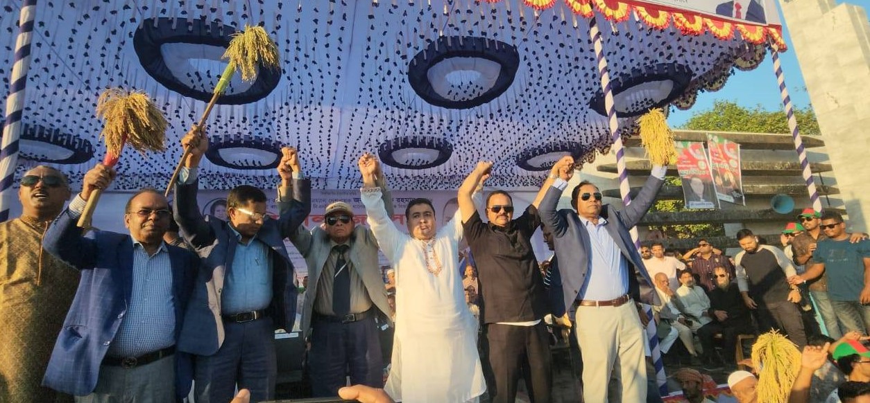 বাঞ্ছারামপুরে ধানের শীষের প্রার্থীর জন্য লাখো মানুষের ঢল