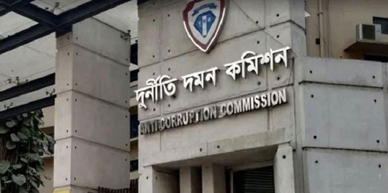৩৬ এলজিইডি অফিসে একযোগে দুদকের অভিযান