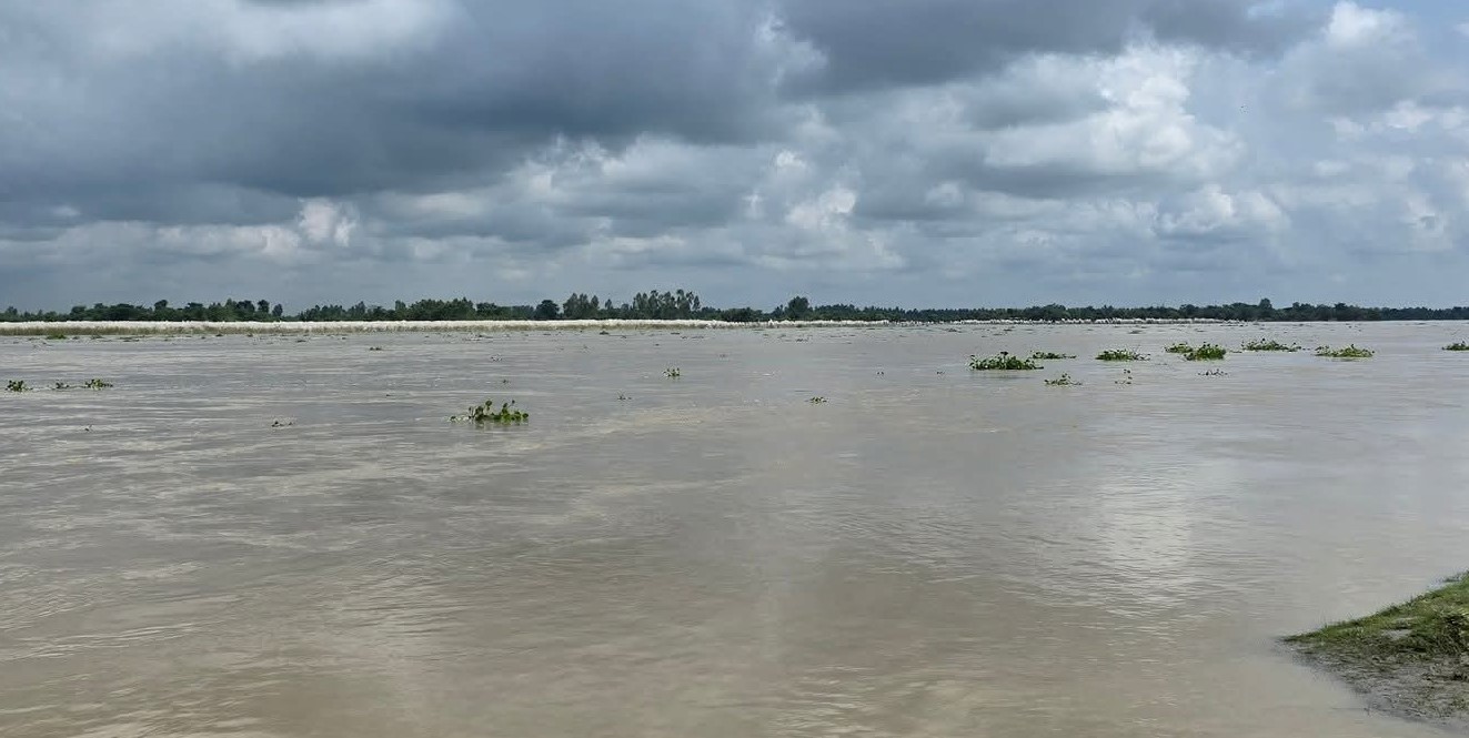 বন্যায় বিপর্যস্ত লালমনিরহাট জনপদ, ভয়ঙ্কর রূপে তিস্তা ও ধরলা