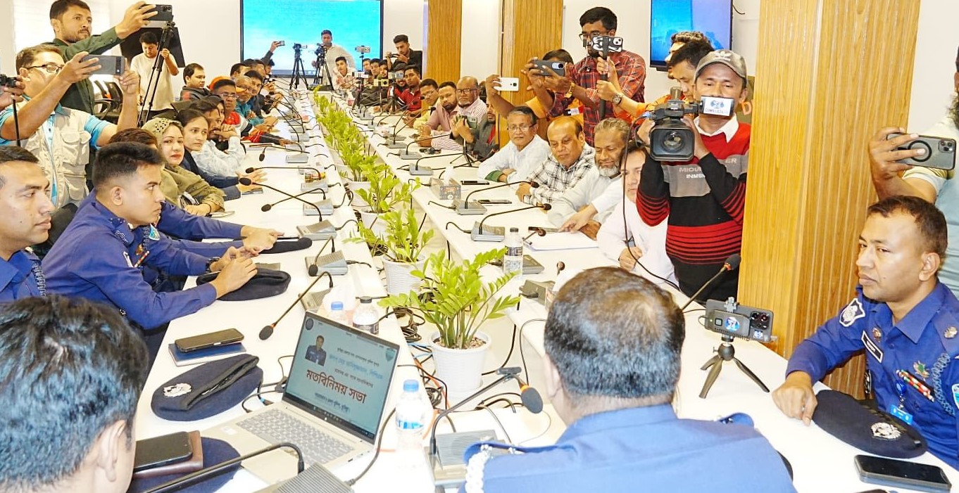 কুমিল্লায় সাংবাদিকদের সাথে পুলিশ সুপারের মতবিনিময় সভা