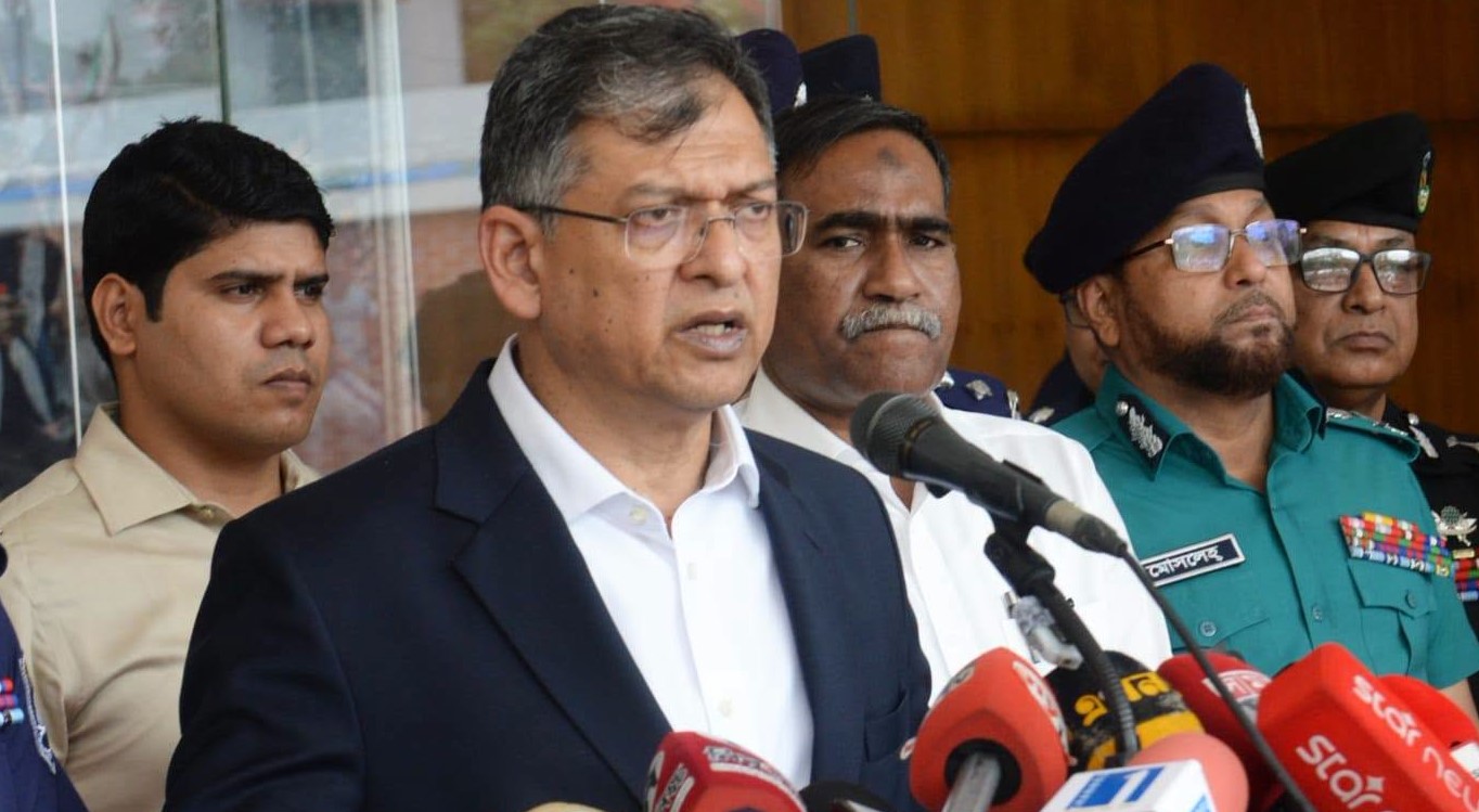 ২ লাখ টাকা পুরস্কার ঘোষণা স্বরাষ্ট্রমন্ত্রীর