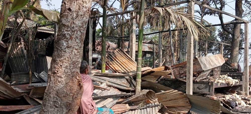 ওয়াজ শুনতে যান মা, ভেতরে পুড়ে মরল শিশু