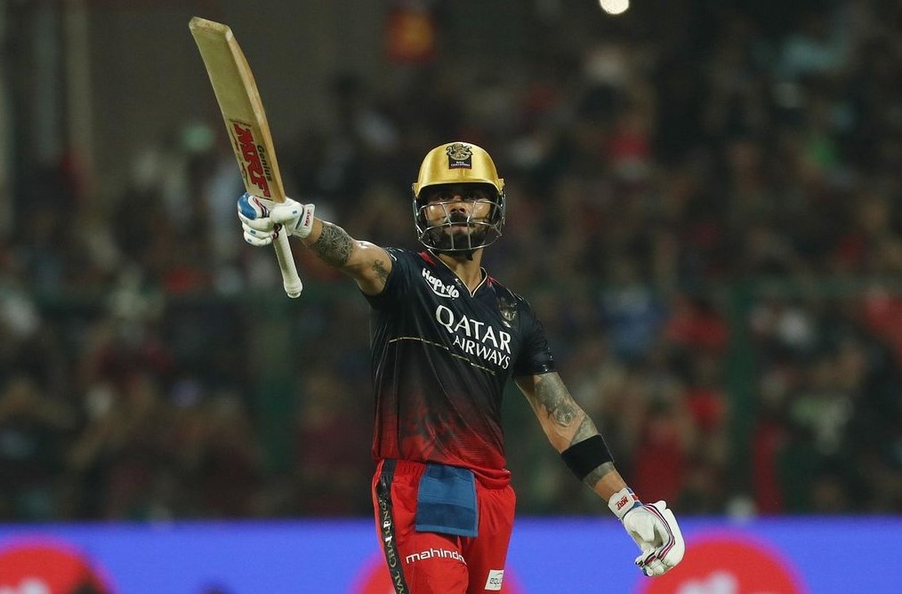 রোহিতের রেকর্ড ভেঙে শীর্ষে কোহলি