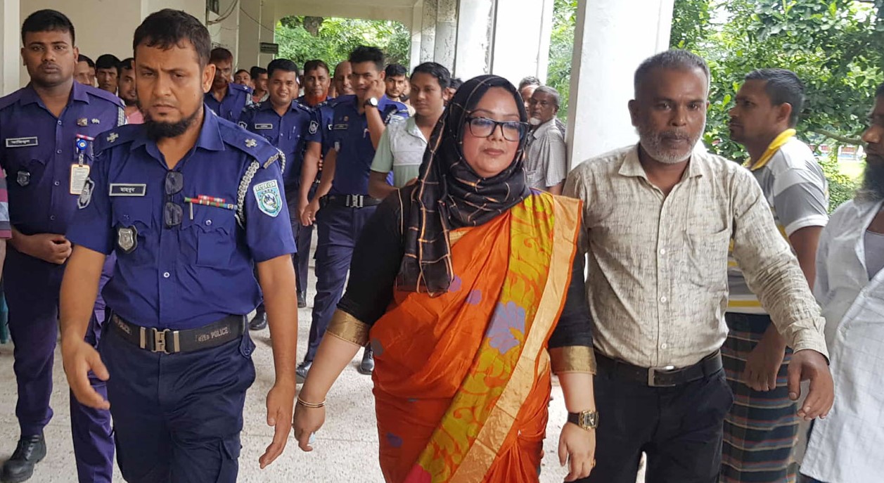 কুড়িগ্রামের সাবেক ডিসি সুলতানার হাইকোর্টে জামিন