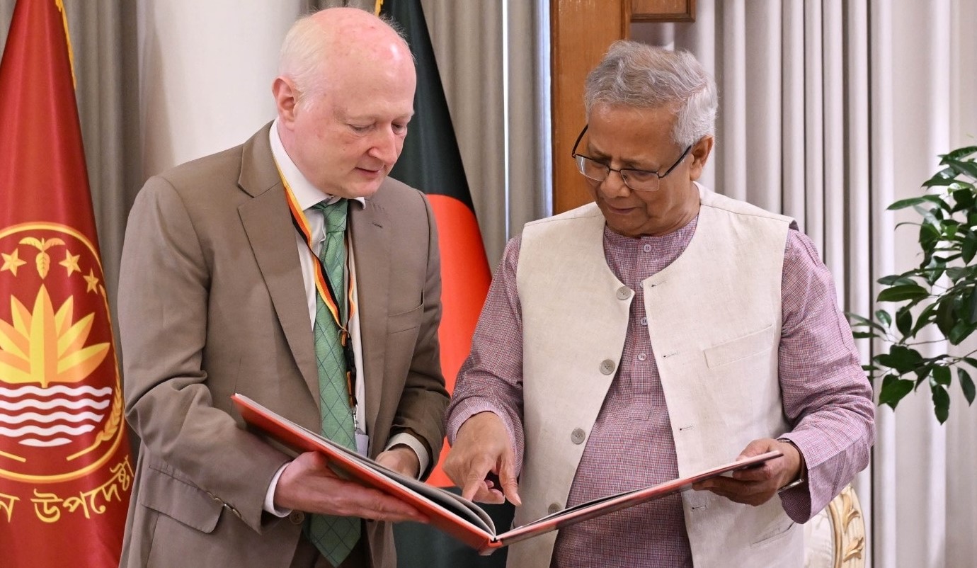 নির্বাচনের আগে অন্যতম বড় চ্যালেঞ্জ ভ্রান্ত তথ্য: ড. ইঊনূস