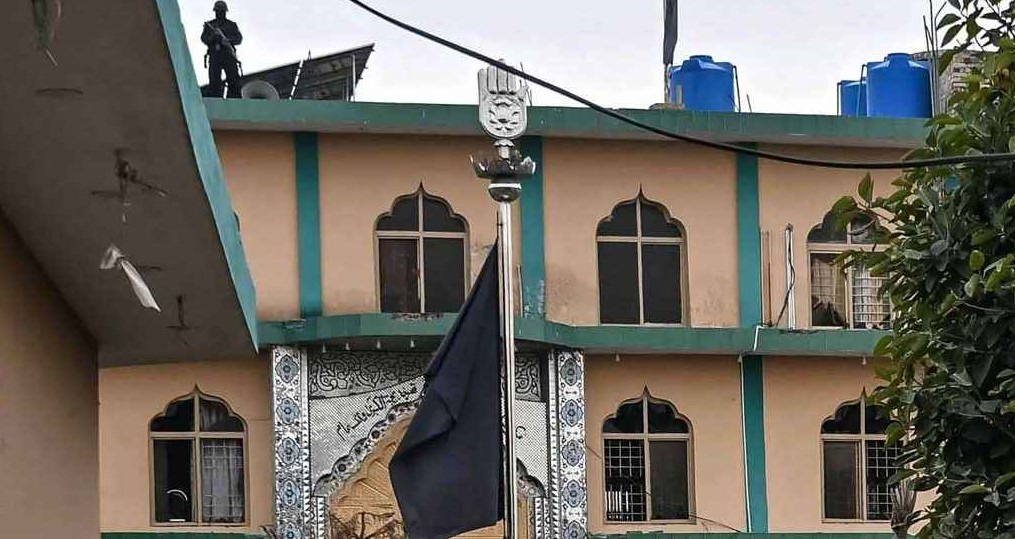 পাকিস্তানে মসজিদে আত্মঘাতী বোমা হামলা, ৩১ জন নিহত