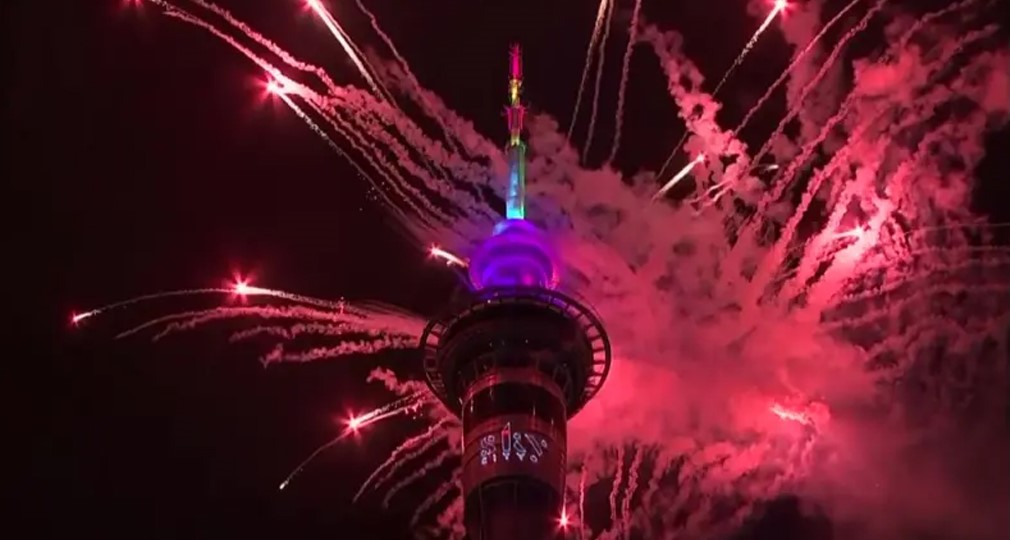 নতুন বছর ২০২৬ সালকে সবার আগে স্বাগত জানাল কিরিবাতির কিরিতিমাতি