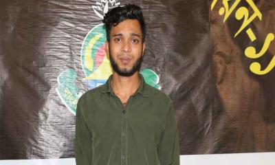 স্বামীকে নির্যাতনের ভিডিও দেখিয়ে স্ত্রীকে সংঘবদ্ধ ধর্ষণ