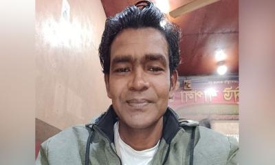 উপদেষ্টাকে নিয়ে ফেসবুকে পোস্ট, বরখাস্ত হলেন শিক্ষক