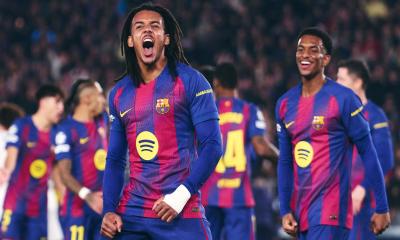 পিছিয়ে পড়া বার্সেলোনাকে জোড়া গোলে জেতালেন কুন্দে