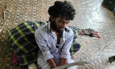 তালতলীতে ঈদের মাঠে ইমামকে হত্যা চেষ্টা, চাপাতিসহ যুবক আটক