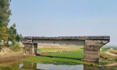 চাটমোহরে ২ যুগ ধরে অচল সেতু, জনদুর্ভোগ চরমে