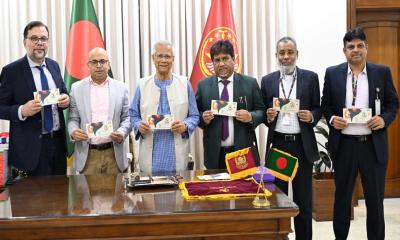 বিজয় দিবস উপলক্ষ্যে স্মারক ডাকটিকিট অবমুক্ত