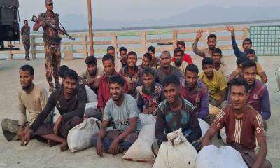 বাংলাদেশি ২৬ জেলেকে ফেরত দিলো আরাকান আর্মি 