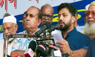 উপদেষ্টা আসিফের পদত্যাগ চান ইশরাক হোসেন