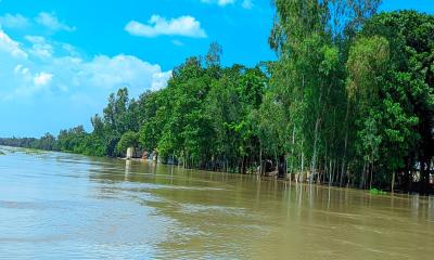 বিপৎসীমা অতিক্রম করল আত্রাই নদীর পানি