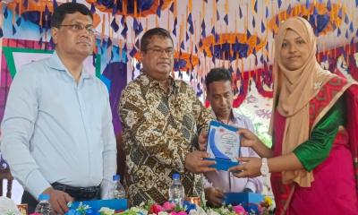 রূপসদী বৃন্দাবন উচ্চ বিদ্যালয়ের কৃতি শিক্ষার্থীদের সংবর্ধনা