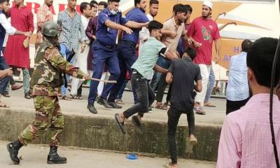 চকরিয়ায় এনসিপির পথসভার মঞ্চে বিএনপির হামলার অভিযোগ