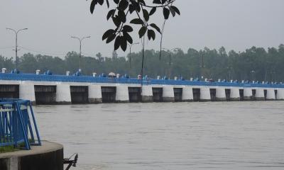 তিস্তার পানি বিপদসীমার ওপরে, হাজার হাজার মানুষ পানিবন্দি