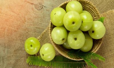 রক্তে প্লাটিলেট বাড়াতে সাহায্য করে যেসব ফল