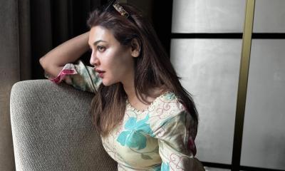 ঘরোয়া সাজে স্নিগ্ধ জয়া, ছড়ালেন মুগ্ধতা