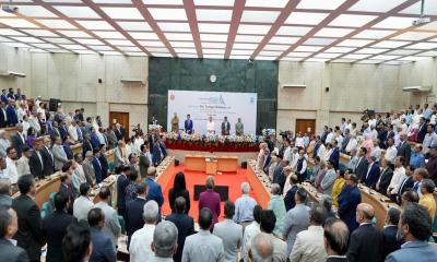 শিক্ষা কারিকুলাম ঢেলে সাজাচ্ছে সরকার: প্রধানমন্ত্রী