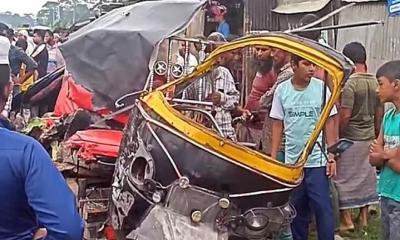 ভাঙ্গায় বাস-অটোরিকশা মুখোমুখি সংঘর্ষ, নিহত ৫