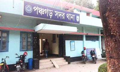 পঞ্চগড়ে শিশুর গলায় ছুরি ধরে গৃহবধূকে গণধর্ষণ, গ্রেপ্তার ৪