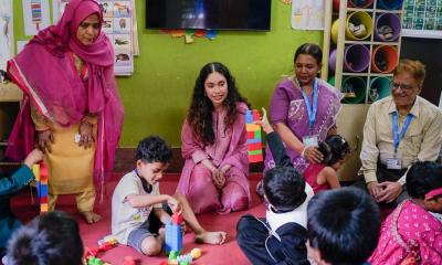 শিশুদের ভালবাসায় মুগ্ধ জাইমা রহমান