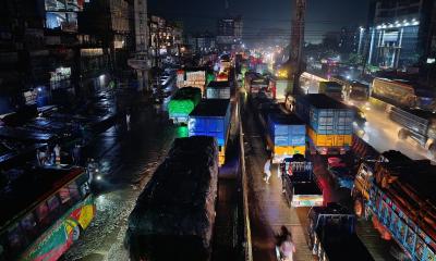 ঢাকা-চট্টগ্রাম মহাসড়কে ১২ কিলোমিটার যানজট