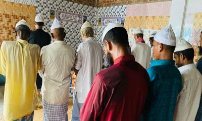 সৌদির সঙ্গে মিল রেখে আজ নোয়াখালীর ৪ গ্রামে ঈদ