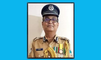 পুলিশের সাবেক ডিআইজি নাহিদুল ইসলাম গ্রেপ্তার