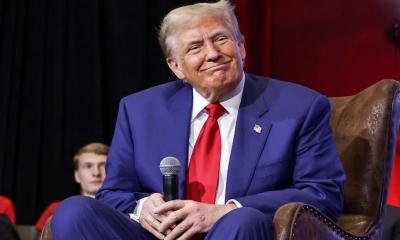 লবিতে বন্দুকধারীর গুলি, নৈশভোজ থেকে সরিয়ে নেওয়া হলো ট্রাম্পকে